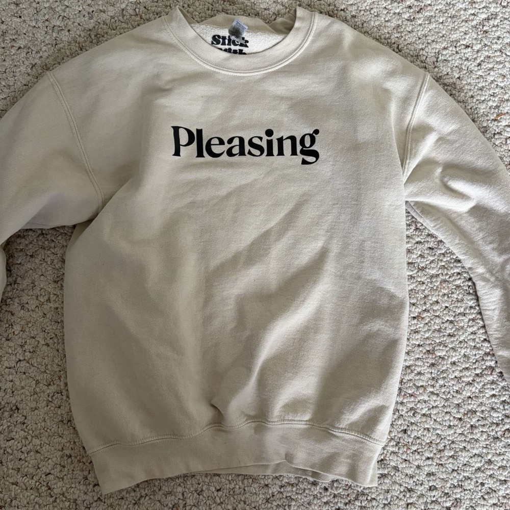 Pleasing Cream Sweatshirt